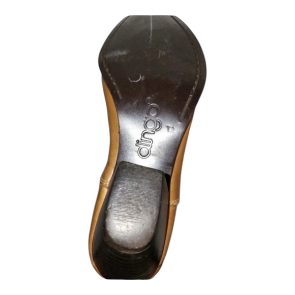 Dingo Tan Leather Ankle Cowboy Boots 6.5B Western Star Concho Detail - Picture 4 of 6